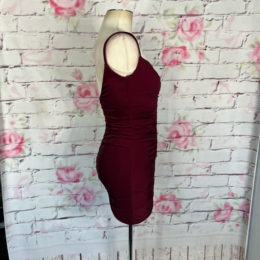 La Femme 29262 ruched mini dress in dark berry - Picture 5 of 10